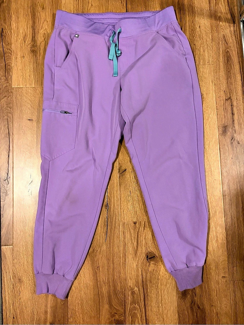 FIGS Zamora Jogger Scrub Pant Lilac Dawn women’s MP